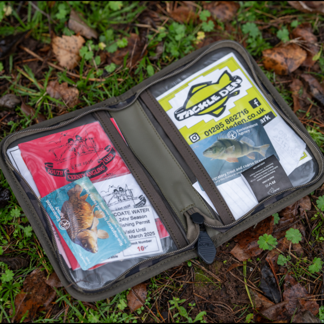 Avid Carp RVS Licence Wallet
