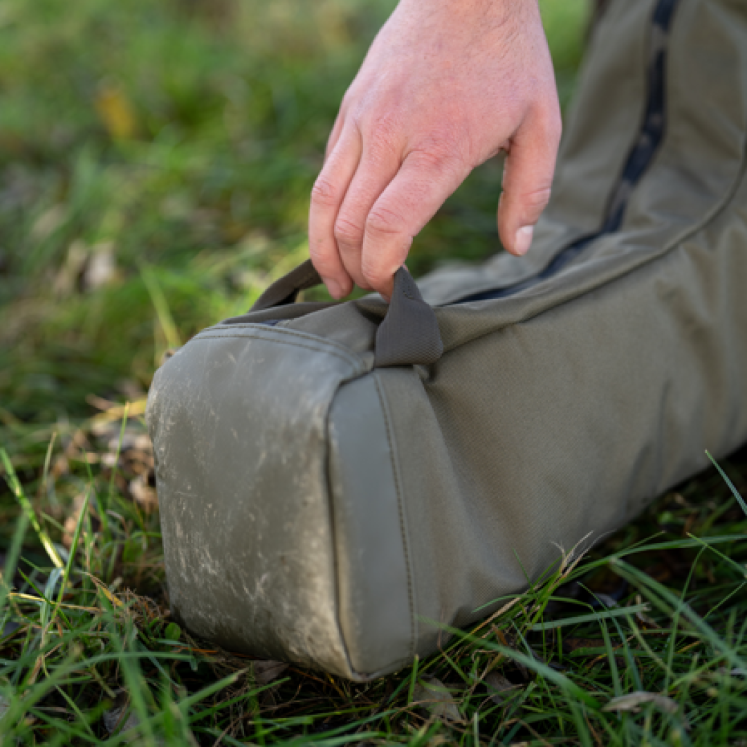 Avid Carp RVS 10ft Retractable - 3 Rod Bag