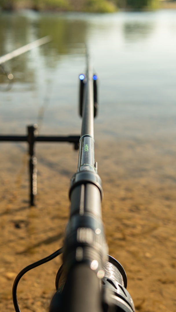 Sonik XTRACTOR+ Dark Camo Carp Rod - LTD