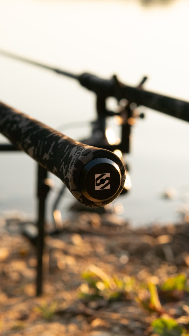 Sonik XTRACTOR+ Dark Camo Carp Rod - LTD