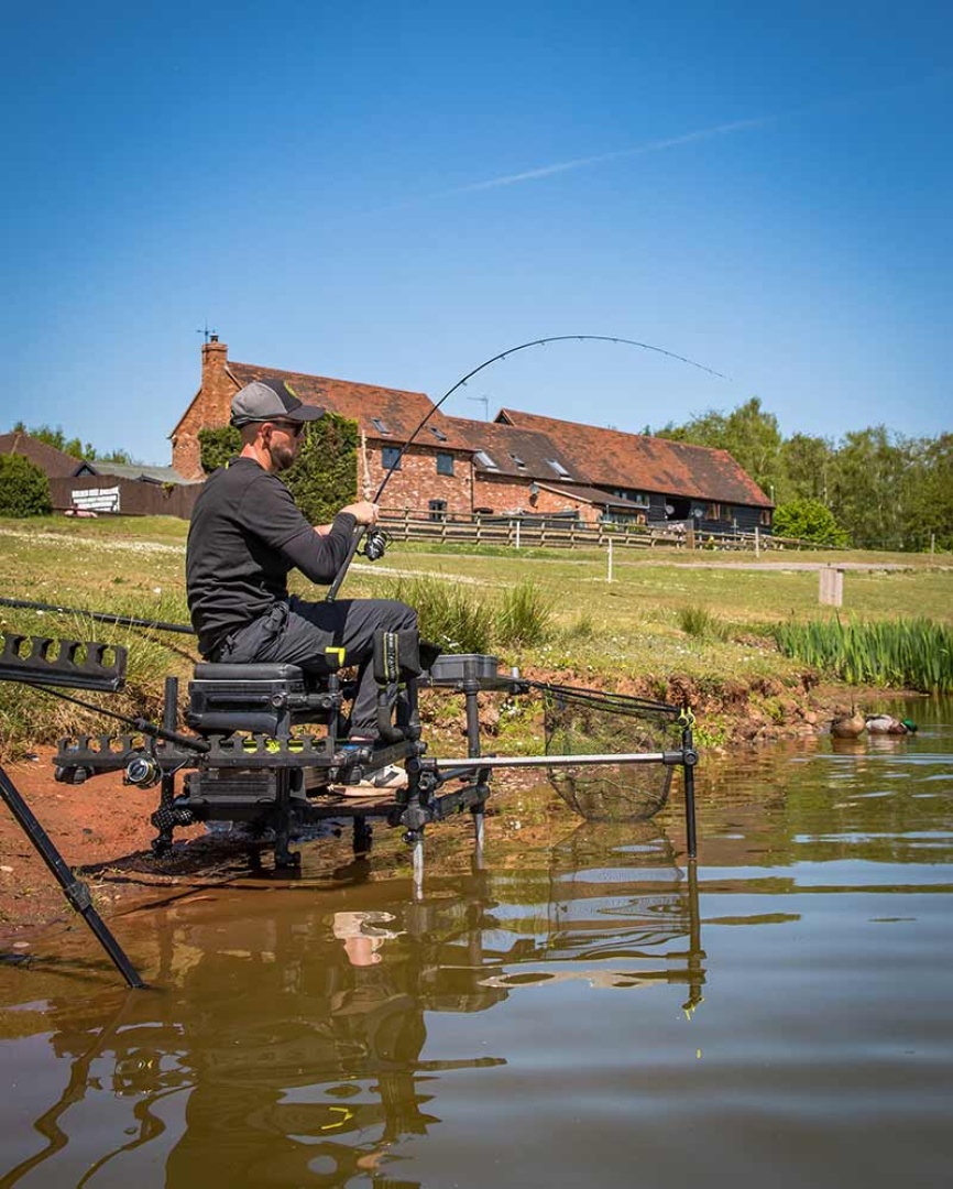 Matrix Horizon X Ultra PRO Commercial Feeder