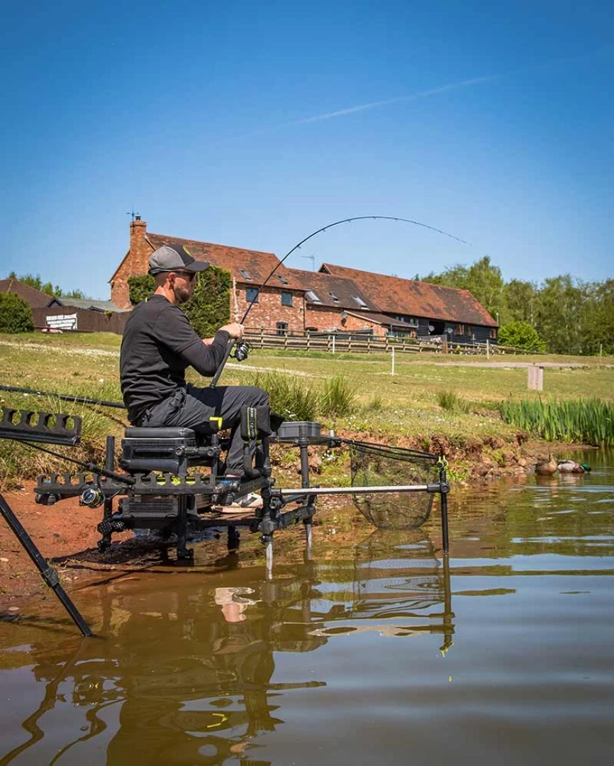 Matrix Horizon X Ultra PRO Commercial Feeder