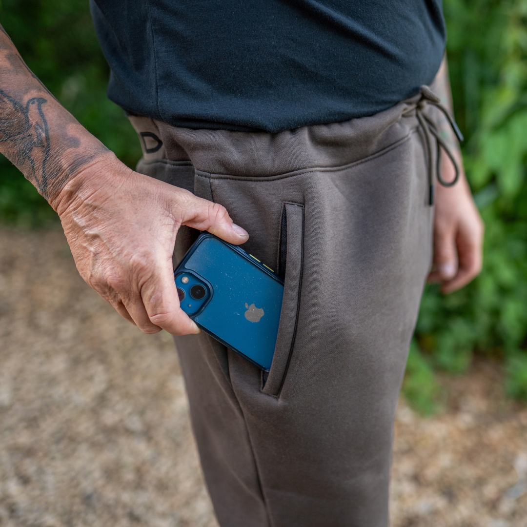 Avid Carp Compound Joggers - Brown