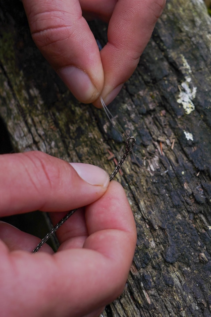 One More Cast Blend Leadcore Lead Clip Horseshoe - Barbless