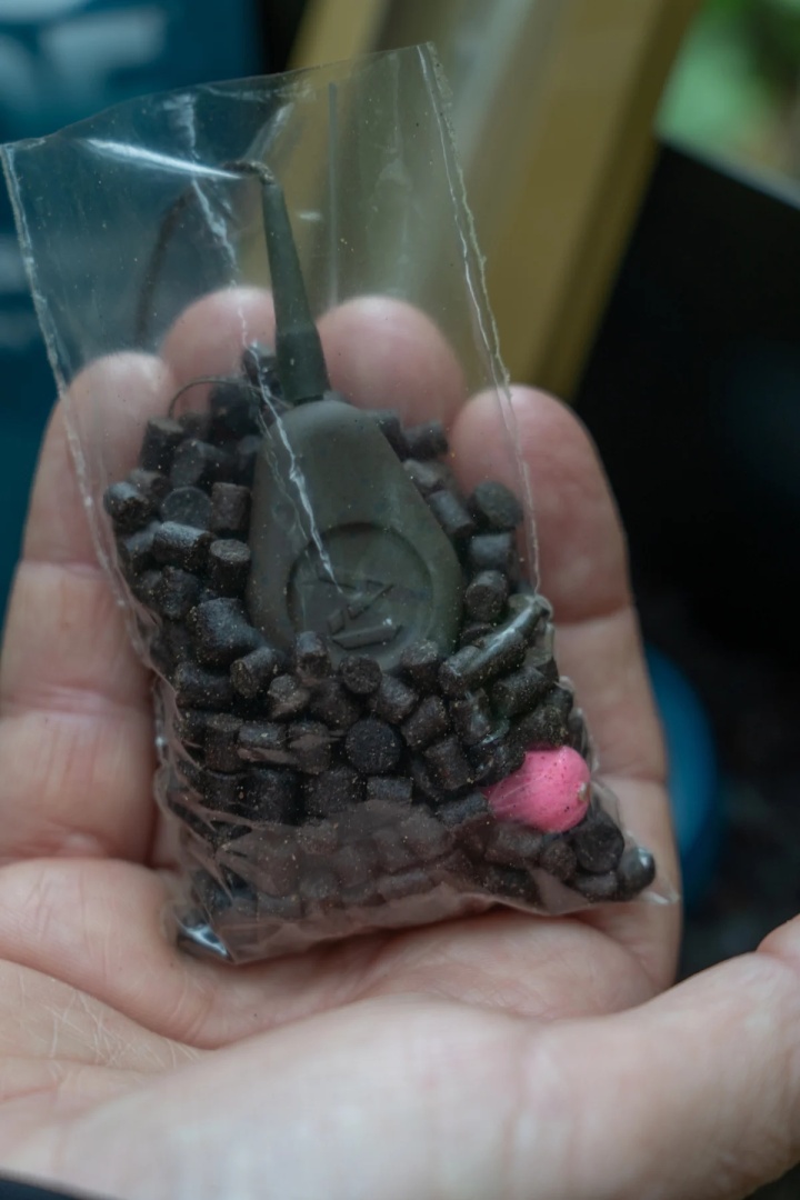 One More Cast Blend Leadcore Solid Bag Rig Horseshoe - Barbless