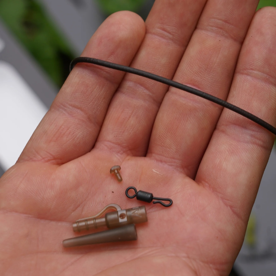 One More Cast Blend Tubing Blow Back Rig Cassien - Barbed