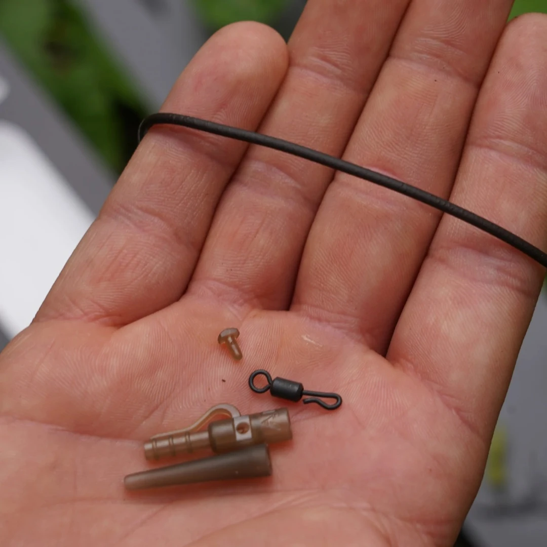 One More Cast Blend Tubing Blow Back Rig Cassien - Barbed