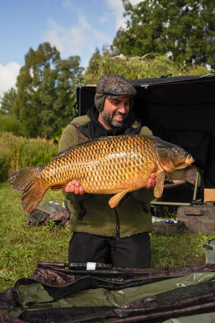 One More Cast Splash Camo PB Blinder