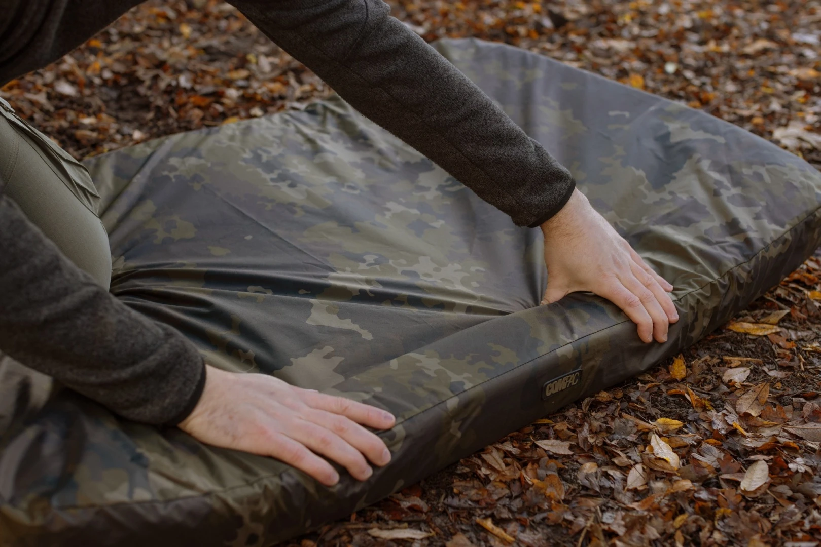 Korda Compac Flat Mat Dark Kamo