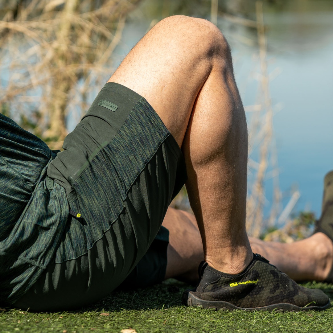 RidgeMonkey APEarel CoolTech Shorts - CAMO Edition