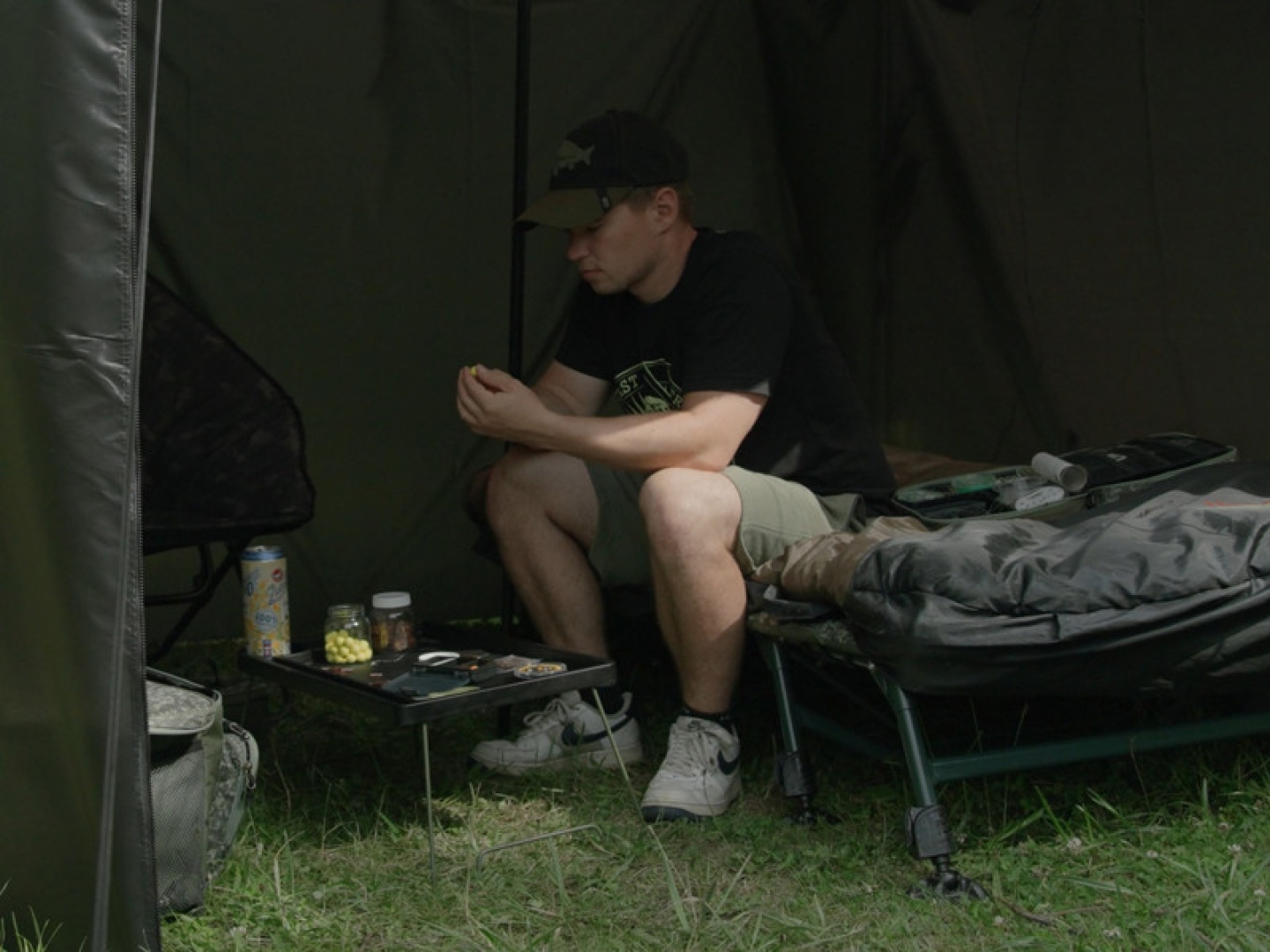 Delphin iDEAL Bivvy Table