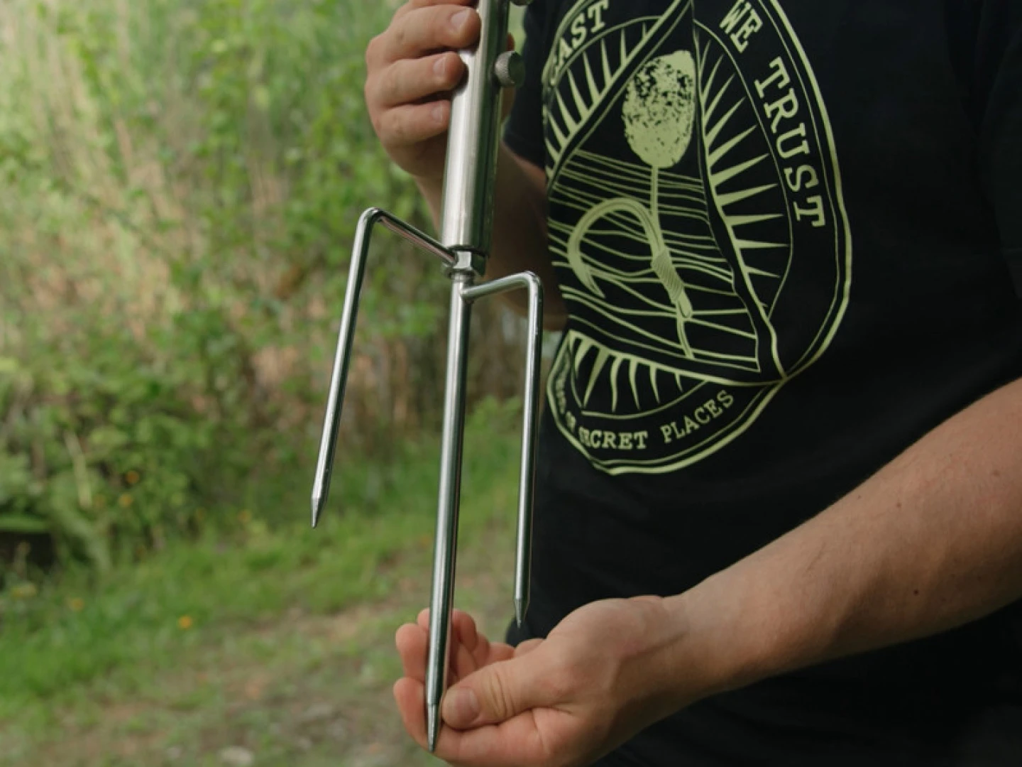 Delphin TRIB Stainless Steel Ground Spike Holder