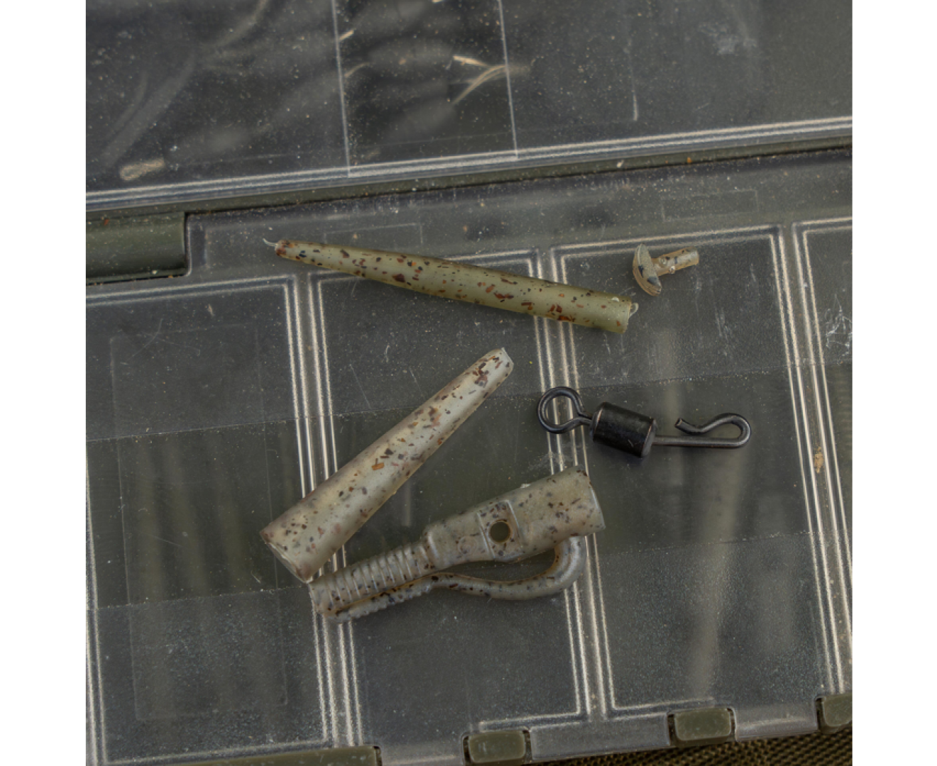 Avid Carp Outline Flecktone Pinned QC Lead Clips Kit