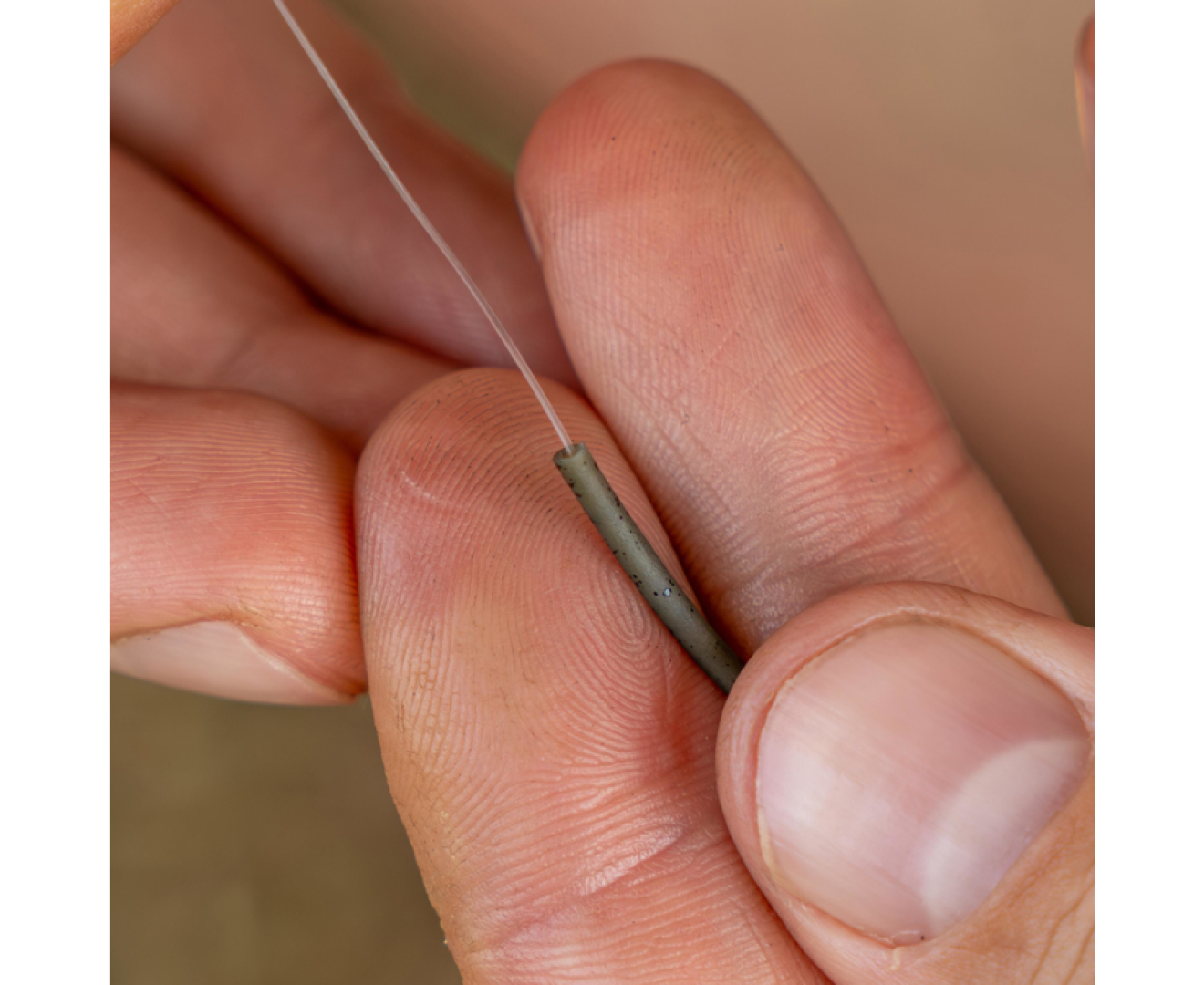 Avid Carp Outline Flecktone Sinking Rig Tube