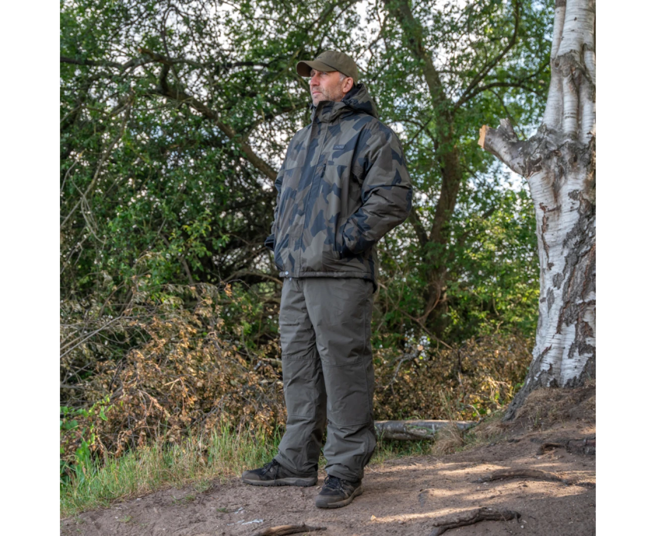 Avid Carp Arctic-Series Distortion Thermal Suit