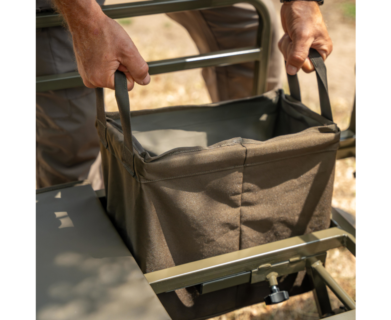 Avid Carp Transit TRI-Terrain Barrow