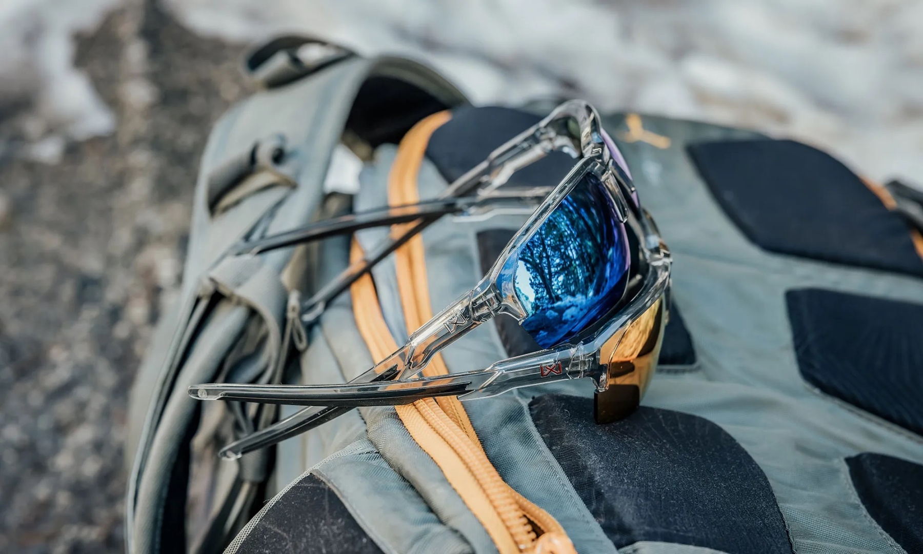 WileyX JAKL Captivate Polarized Blue Mirror Gloss Crystal Grey Frame