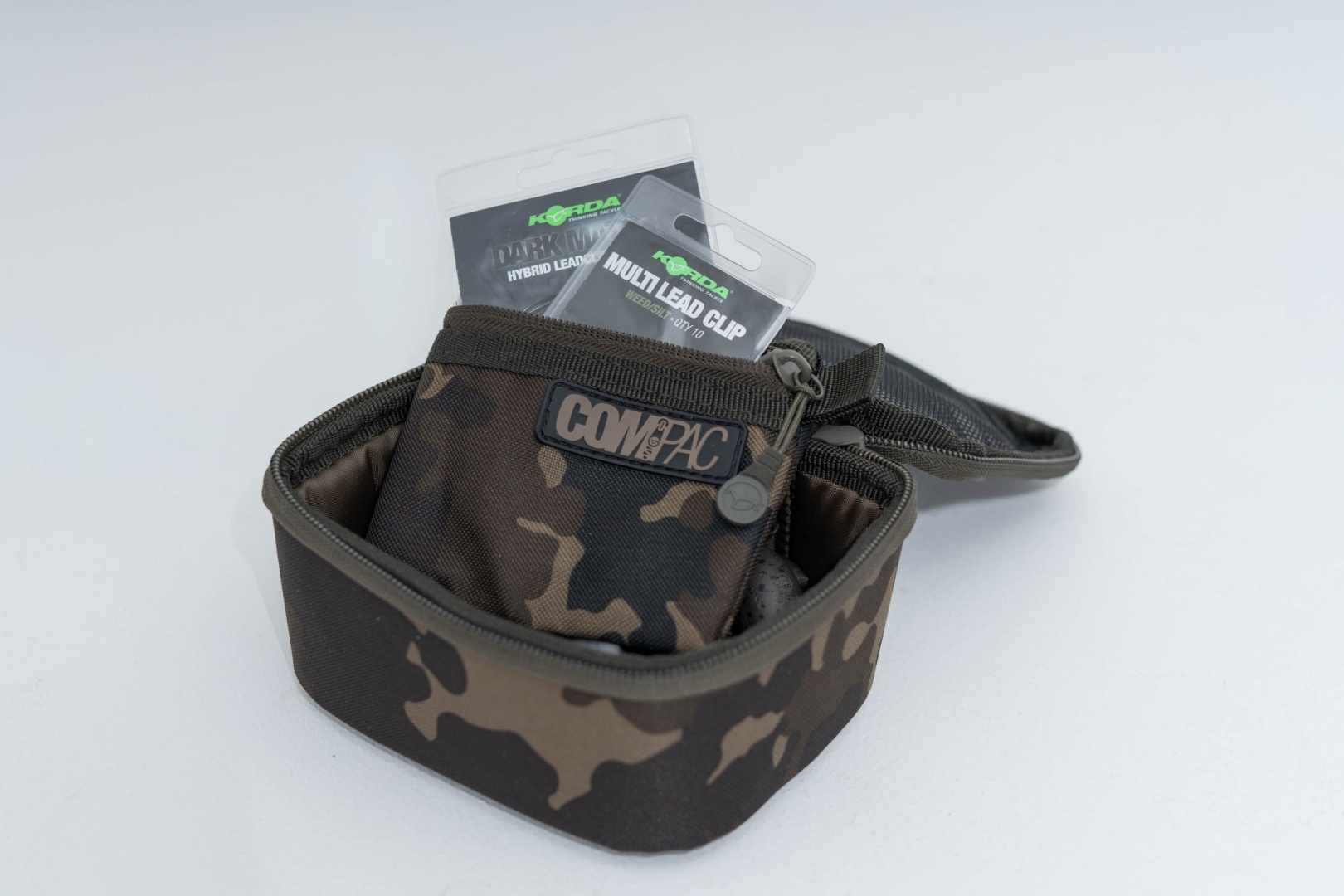 Korda Compac 100 Tackle Pouch Dark Kamo