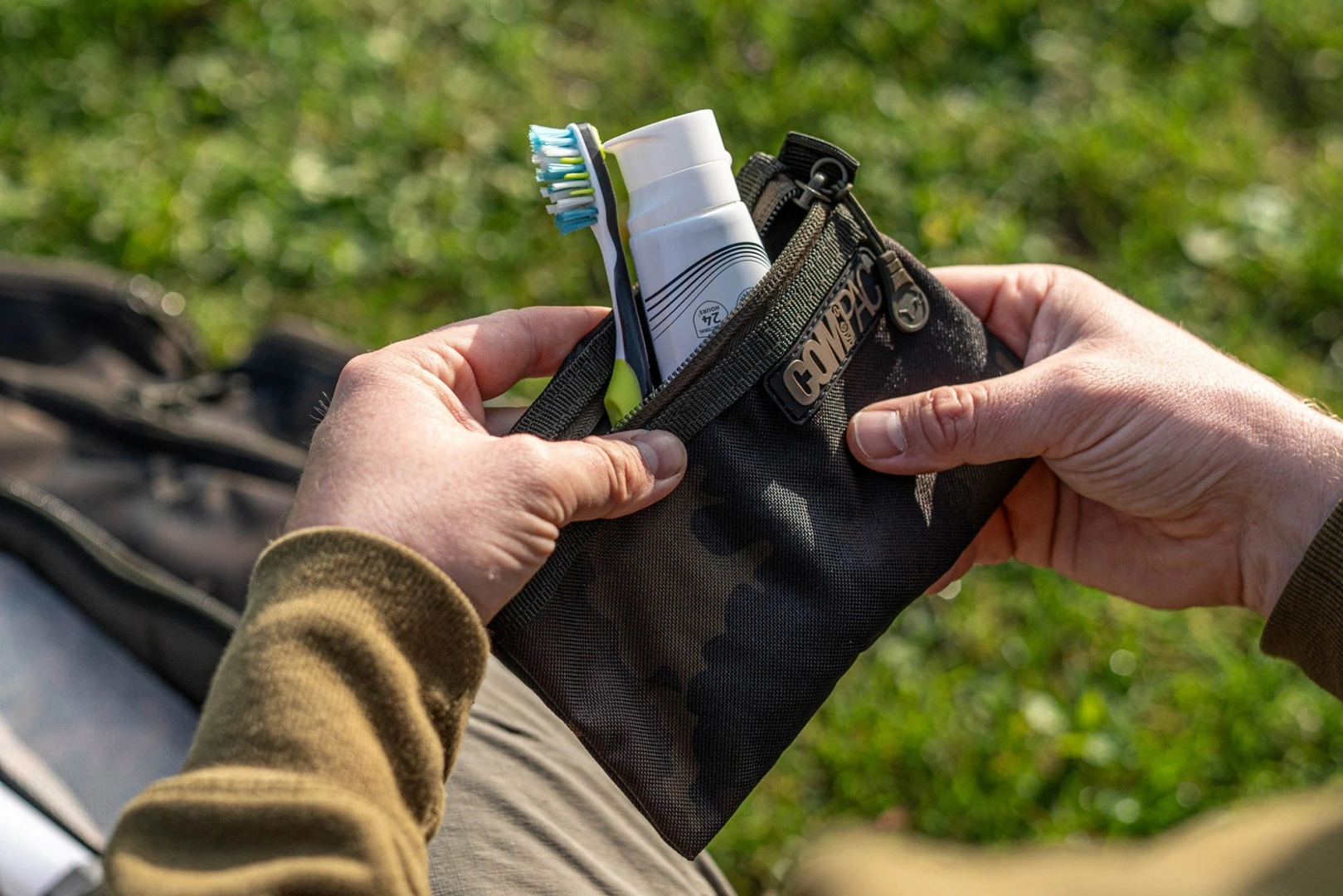 Korda Compac 125 Tackle Pouch Dark Kamo