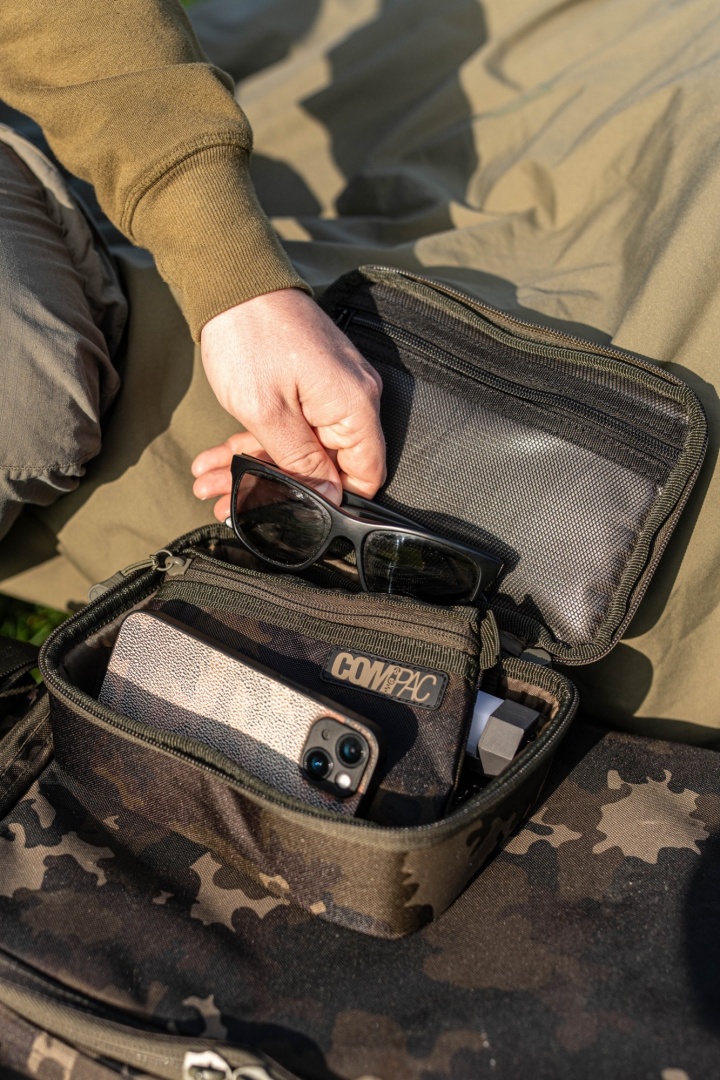 Korda Compac 125 Tackle Pouch Dark Kamo