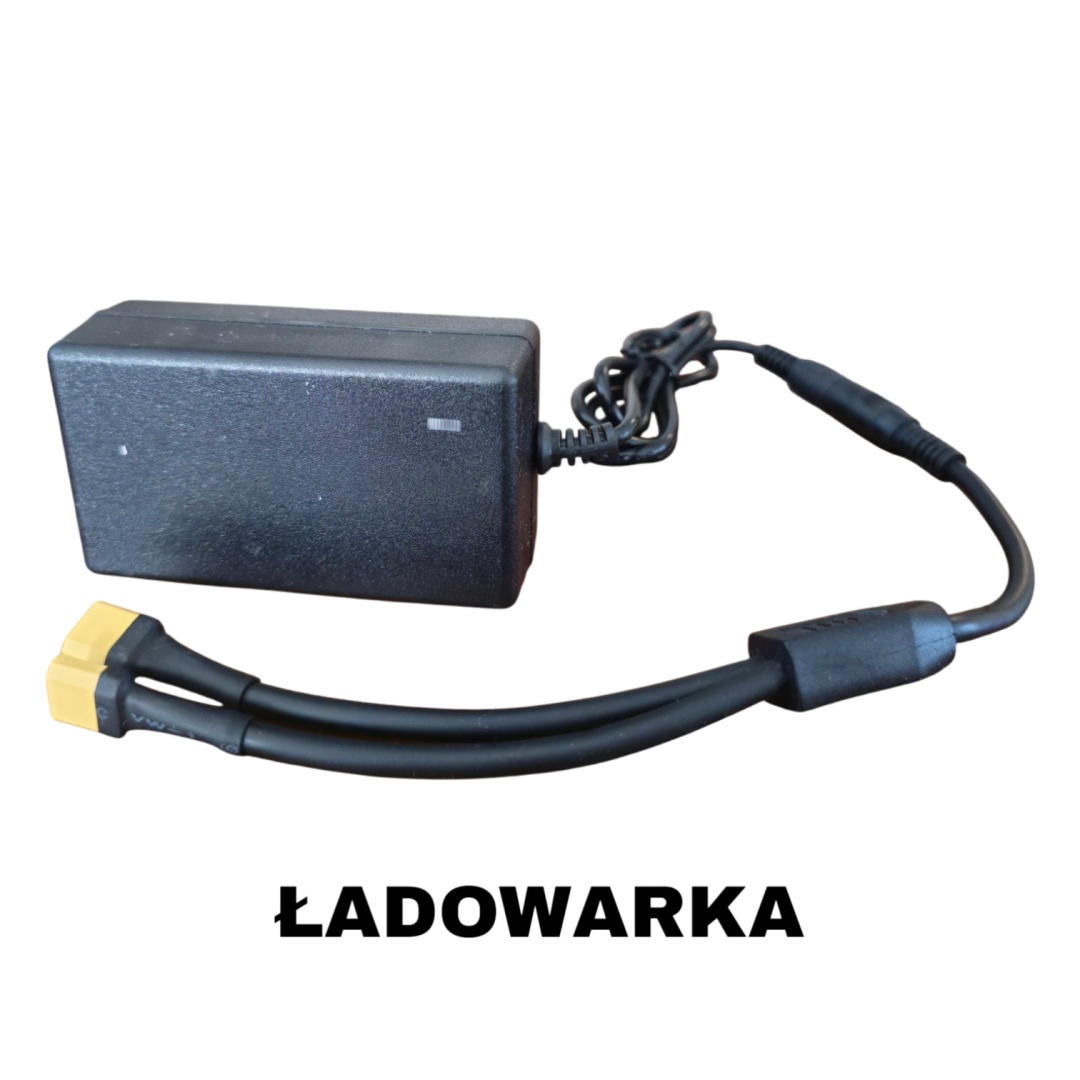 Manuowell Assassin Carbon Boat - (GPS + Echosonda M700)