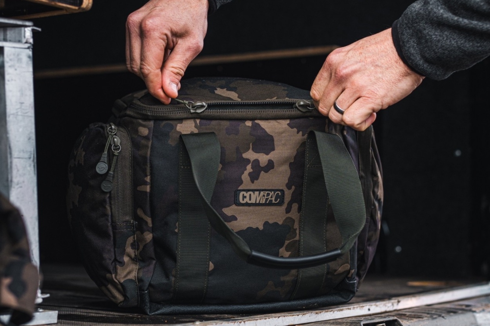 Korda Compac Utility Bag Large Dark Kamo