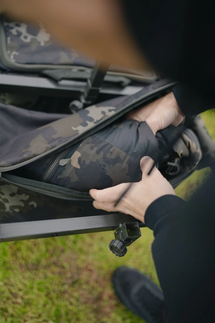 Korda Insulated Hooded Jacket - Dark Kamo