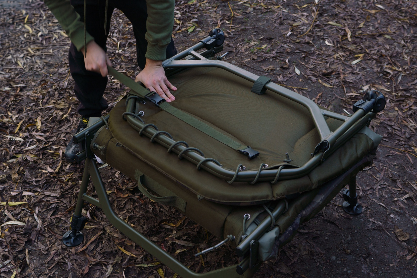 Solar Worldwide Bedchair Standard 6 Leg