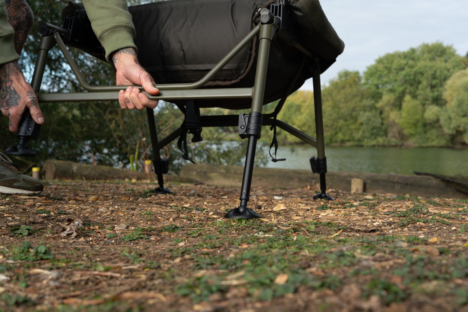 Solar Worldwide Couch Chair