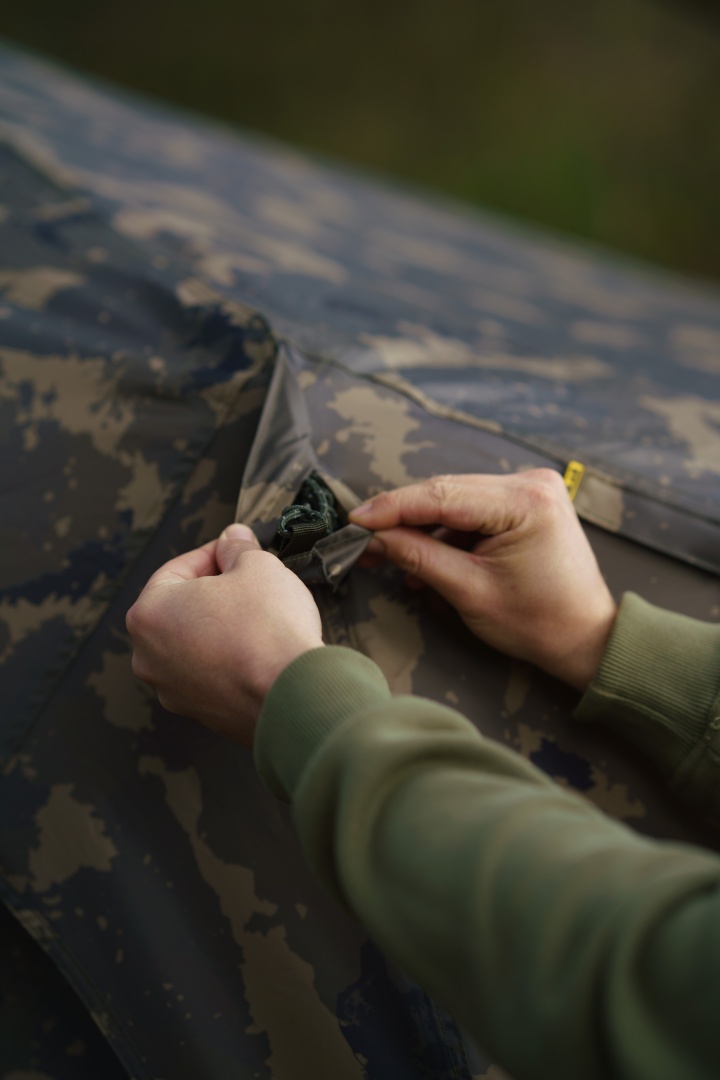 Solar Worldwide Quick Up Shelter XL