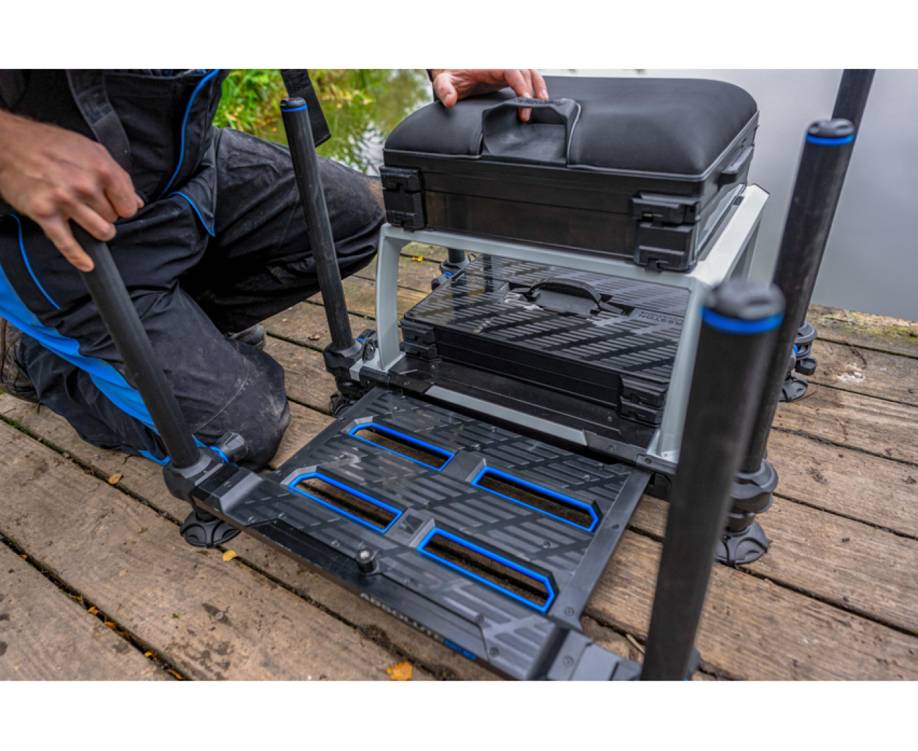 Preston Innovations Absolute 5G Station -  Black Edition