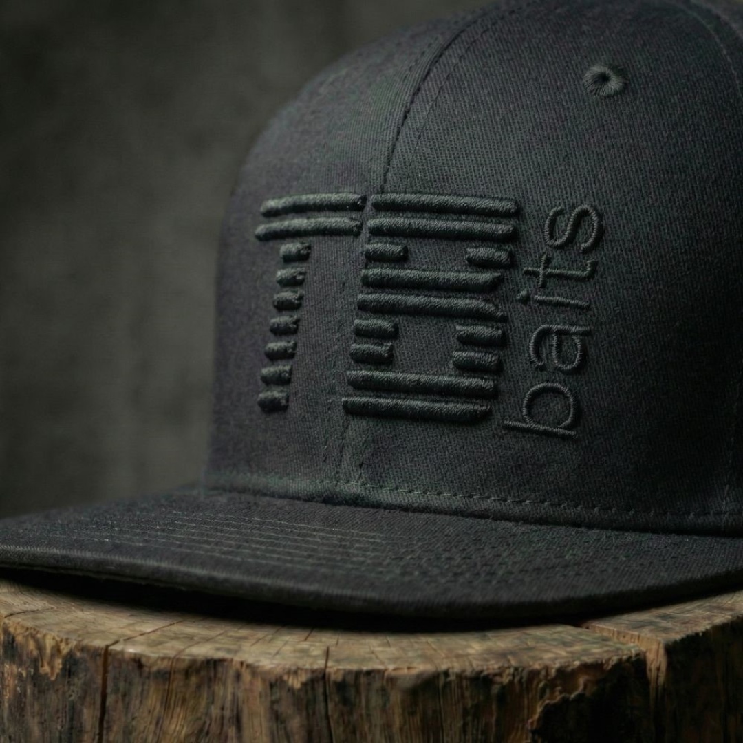 TB Baits Snapback Cap 3D Logo Black