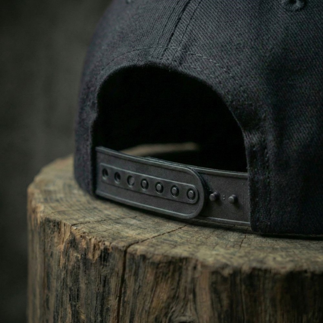 TB Baits Snapback Cap 3D Logo Black