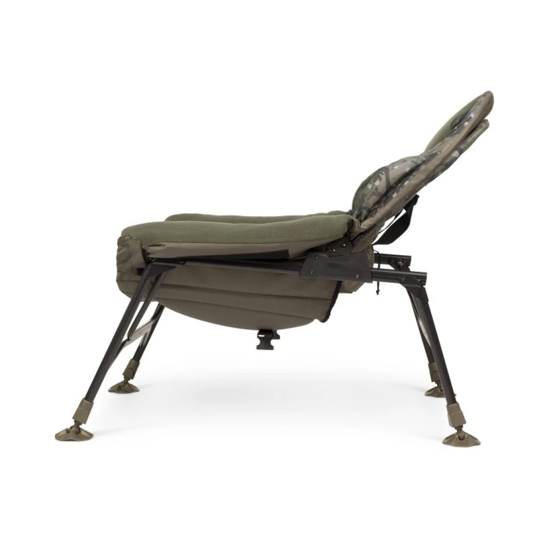 Trakker Levelite Colossus Camo Recliner Chair 