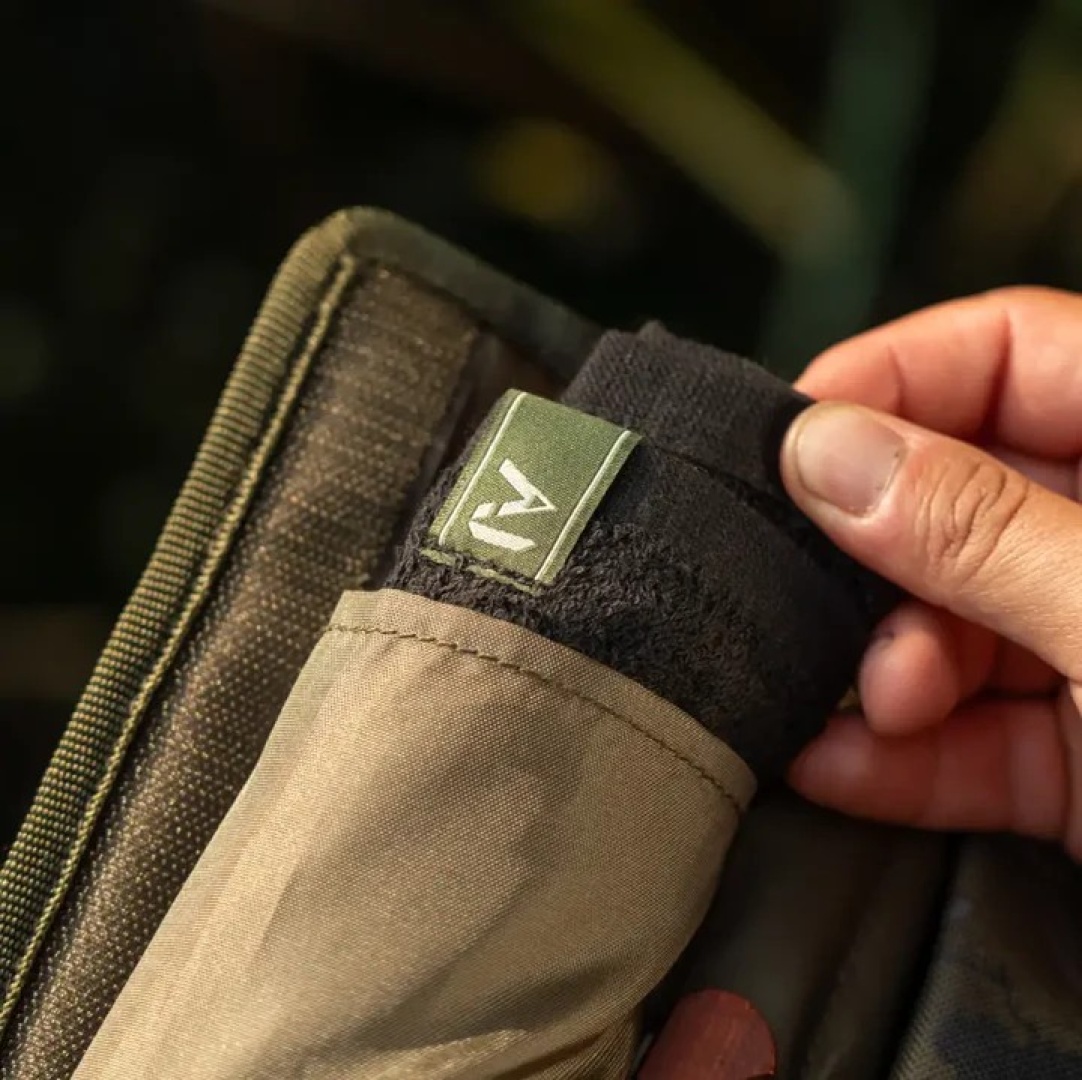 One More Cast Heist Cookware Set