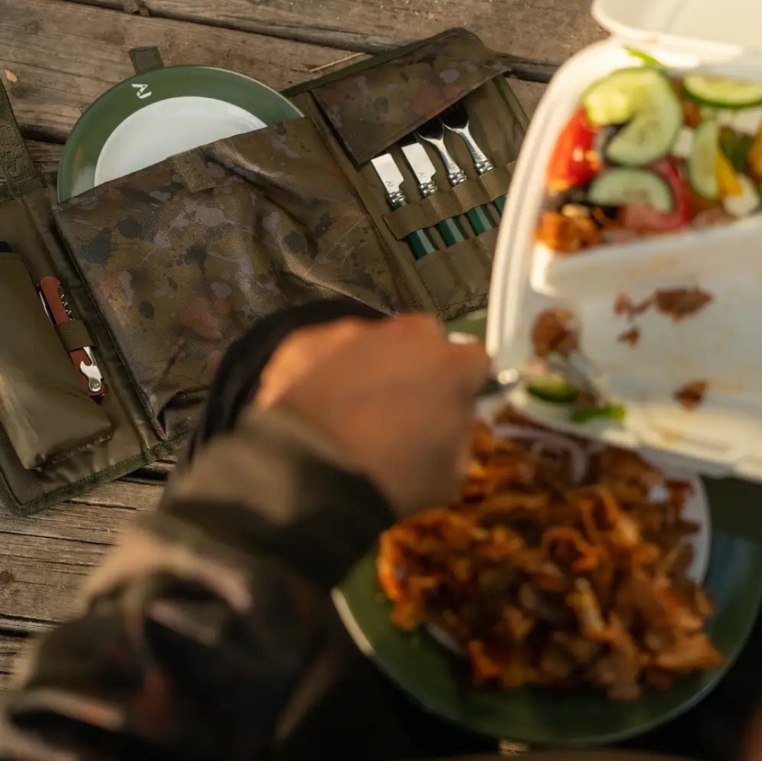 One More Cast Heist Cookware Set