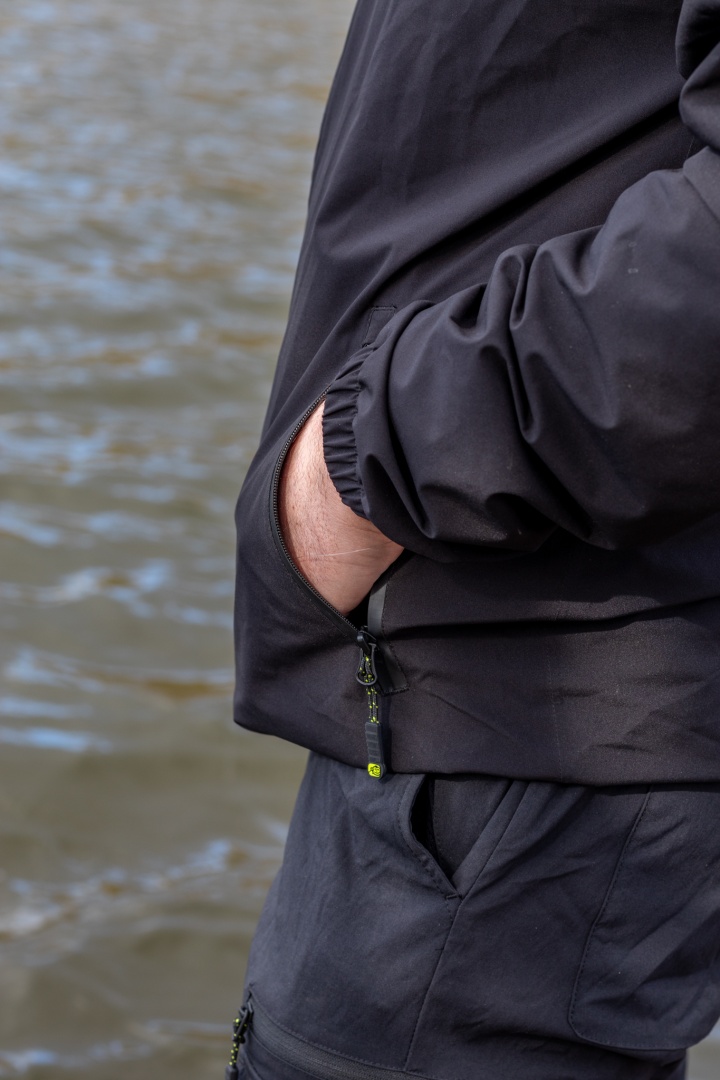 RidgeMonkey APEarel Lightweight Classic Hydrophobic Jacket