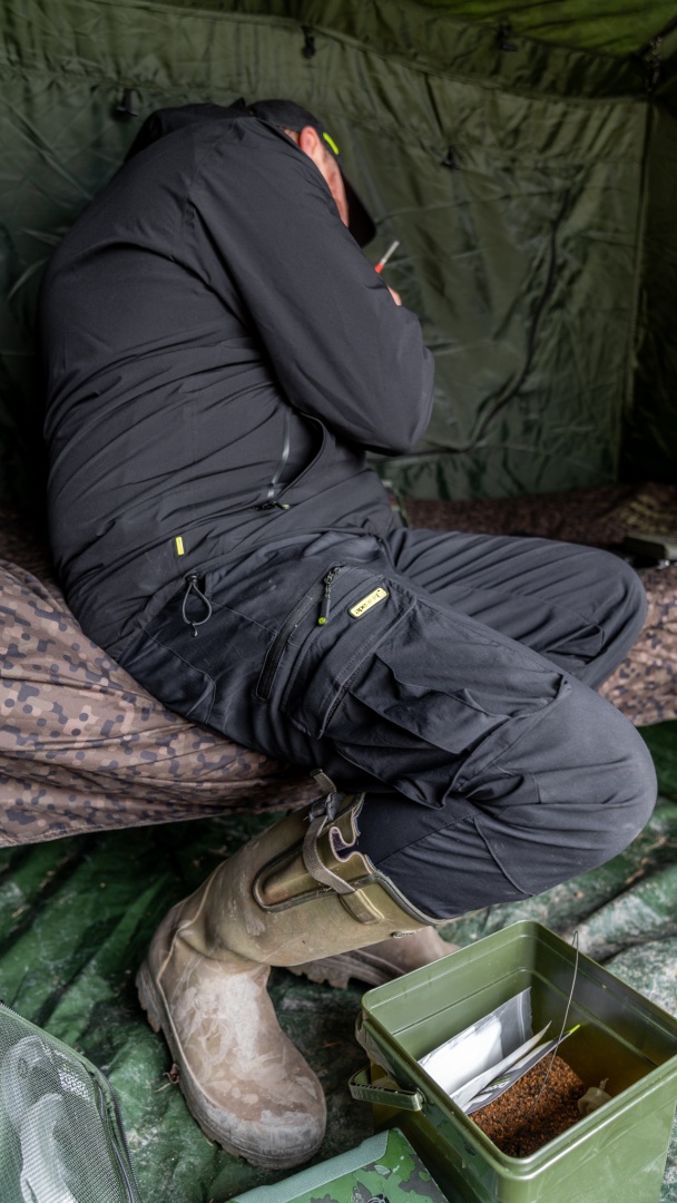 RidgeMonkey APEarel Lightweight Classic Cargo Trousers