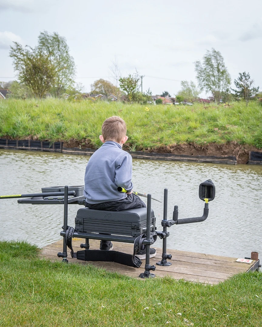 Matrix F25 Pro Super Lite Seatbox - Black