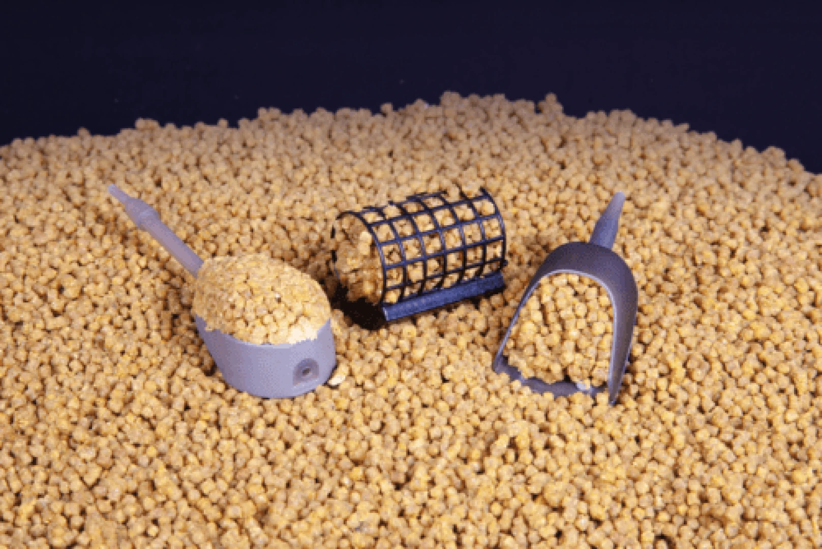 DynamiteBaits Big Fish Feeder Ready Pellets - Strawberry