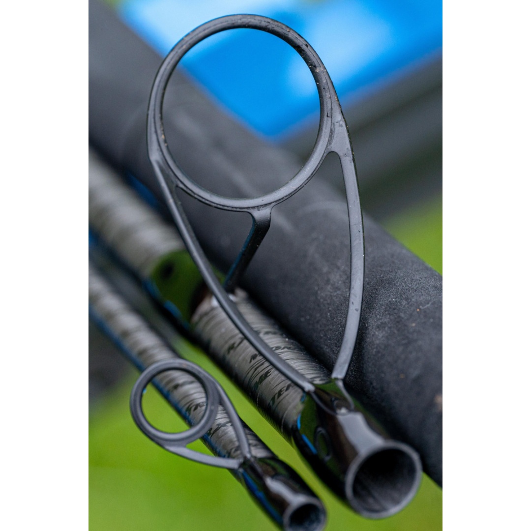 Preston Innovations Monster XTR PRO 4.2 m / 225 g - Canna Feeder