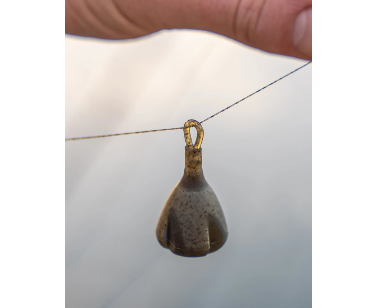 Avid Carp Conceal Back Leads