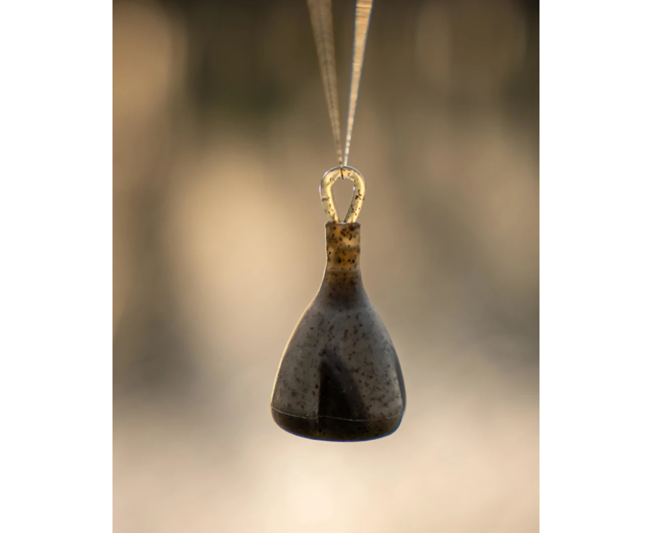 Avid Carp Conceal Back Leads