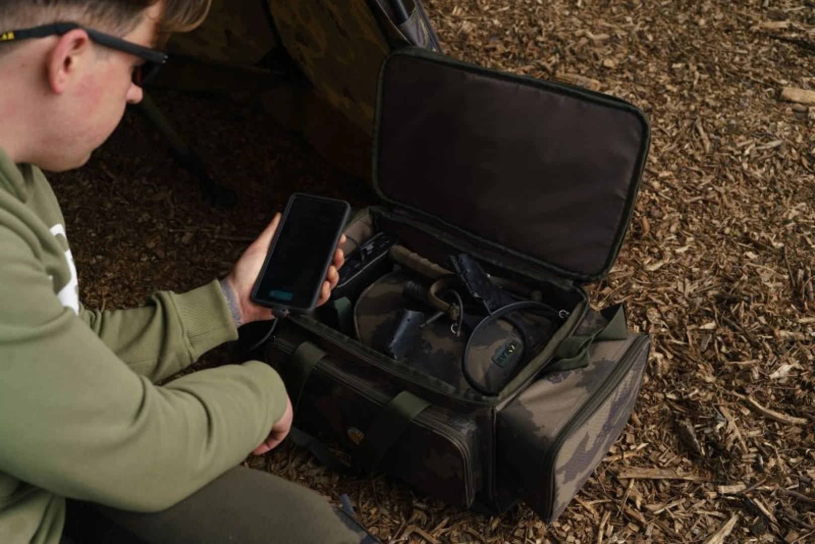 Solar Worldwide Carryall Medium