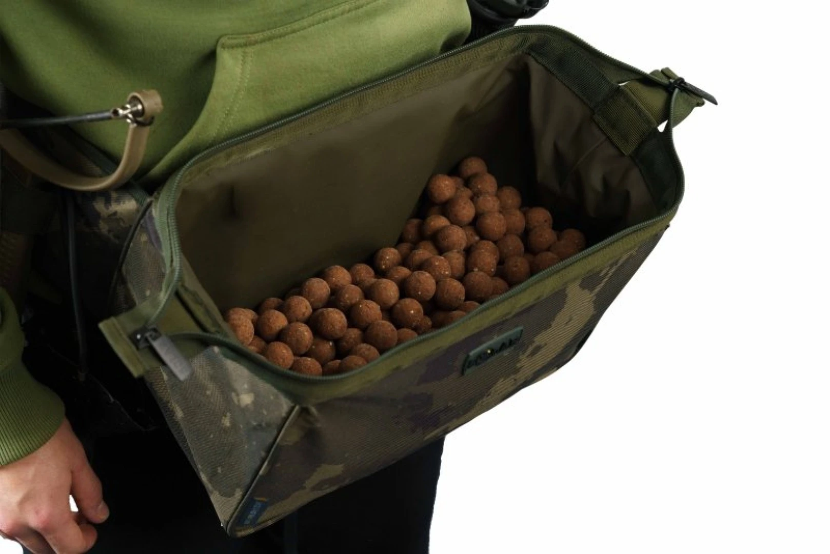 Solar Worldwide Bait N Stalker Pouch