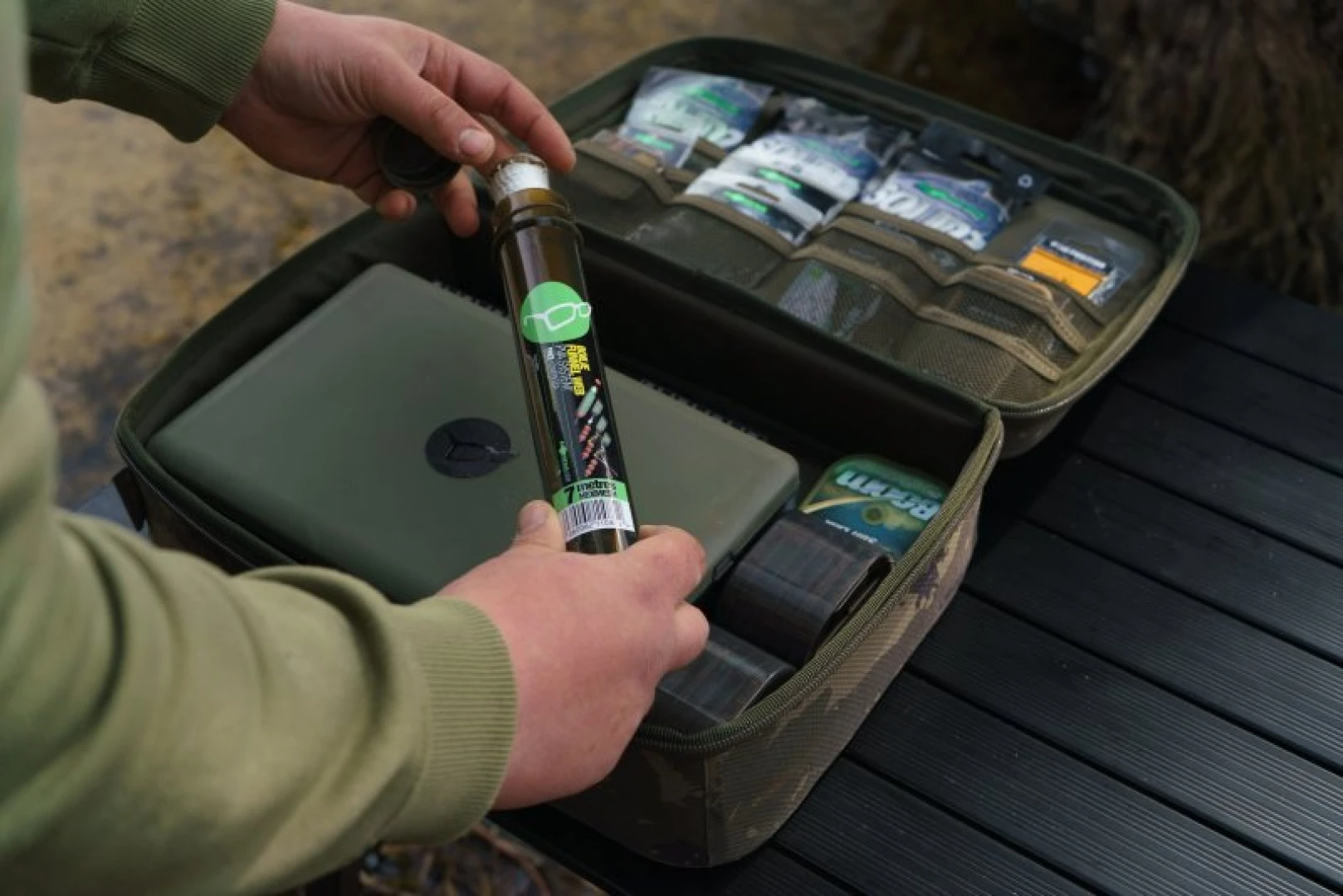 Solar Worldwide Tackle Station - Large