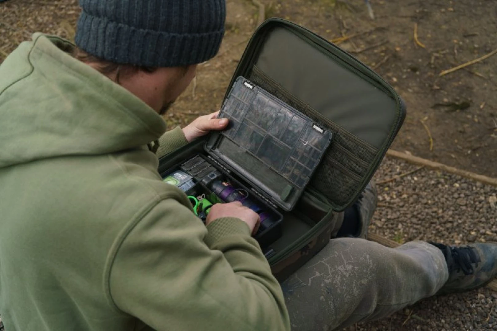 Solar Worldwide Tackle Station - Large