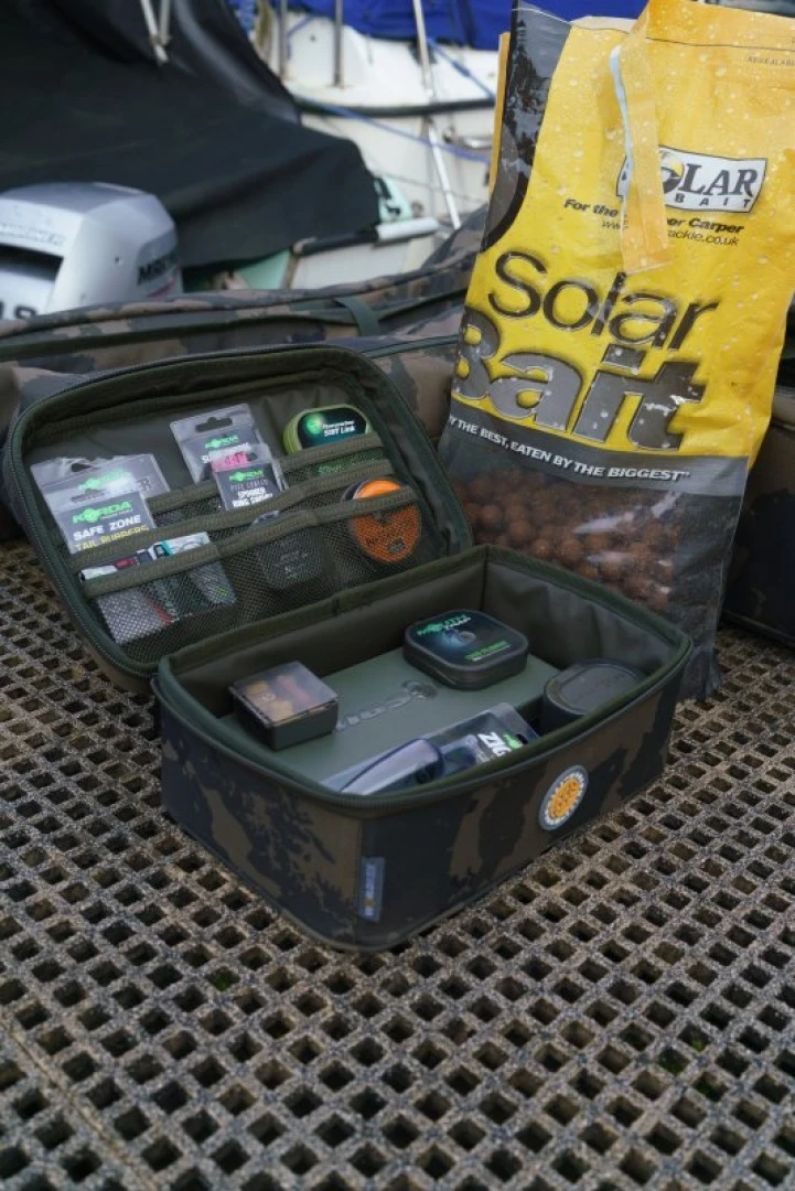 Solar Worldwide Tackle Station