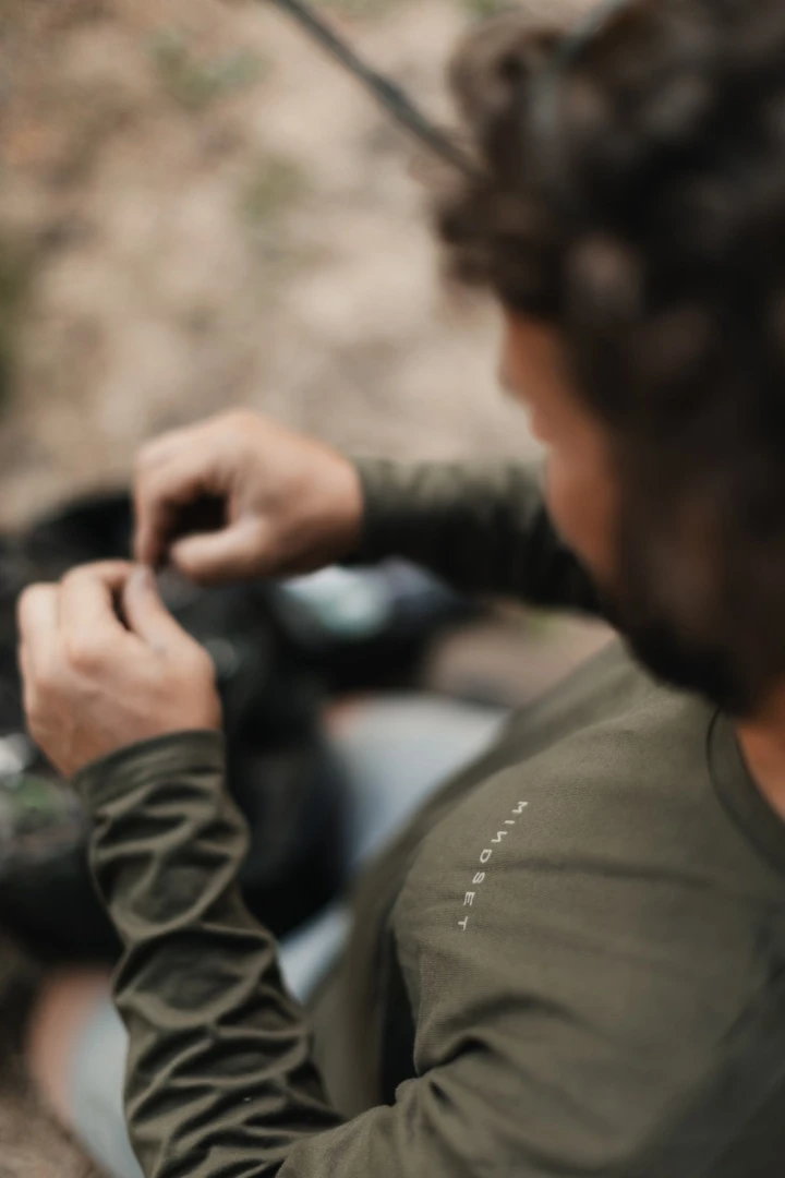 Korda Mindset Minimal LS T-Shirt - Dark Olive - Mindset Minimal LS Tee | Tmavá oliva M