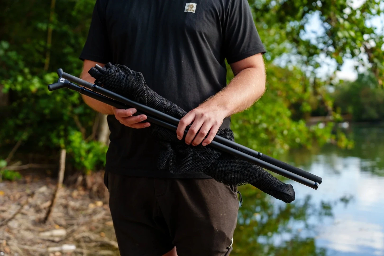 Nash Scope Sawn Off Retract Landing Net 42 42